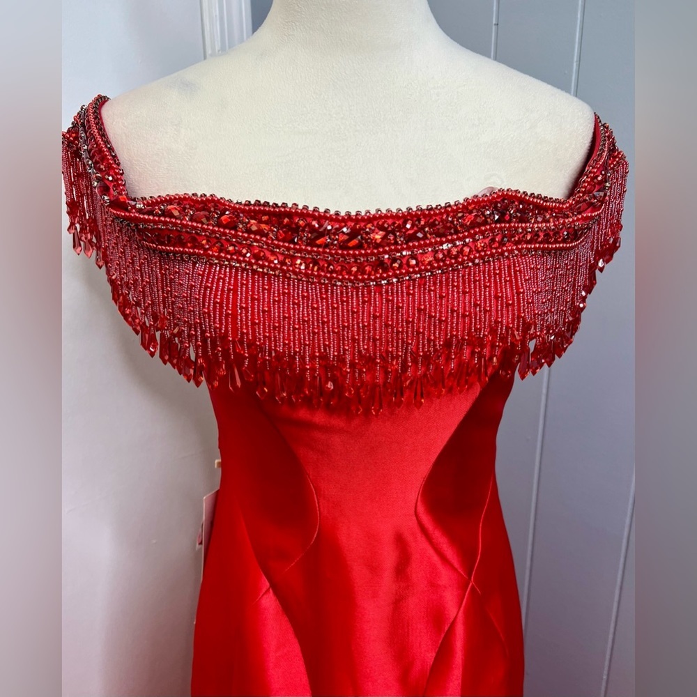 Prom dress - Picture 2 of 9